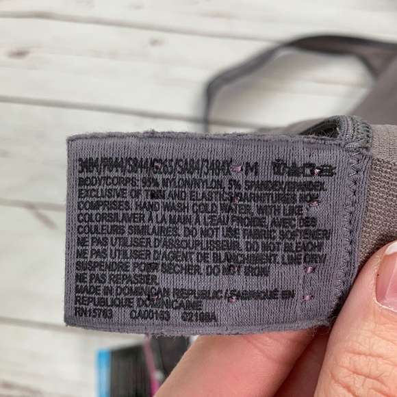 ❌SOLD❌Bali Comfort Revolution Seamless Wireless Bra - Picture 9 of 9